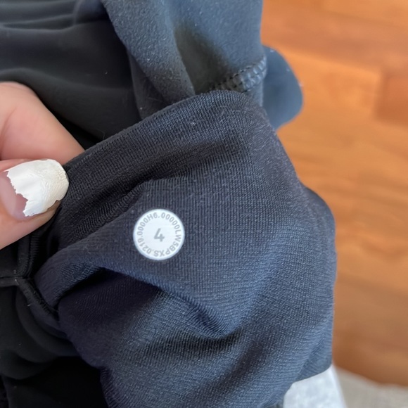 full length size 4 lululemon align joggers! - Picture 3 of 4